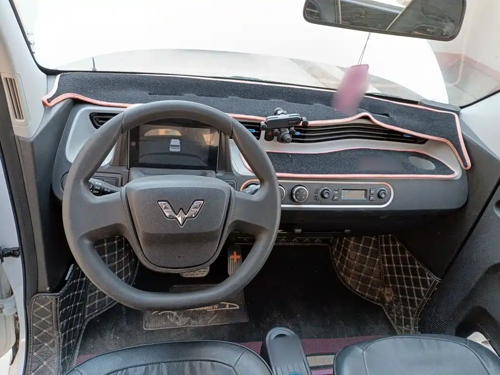 Wuling MINIEV — миниатюра 6