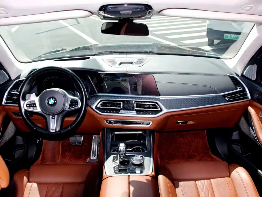 BMW X7 — миниатюра 15