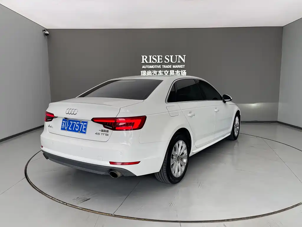 Audi A4L — миниатюра 4