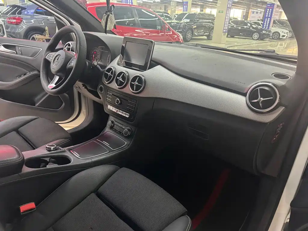 MERCEDES-BENZ B CLASS