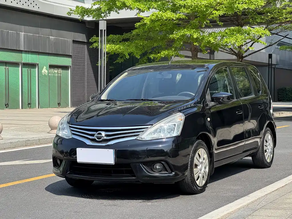Nissan Livina 2014
