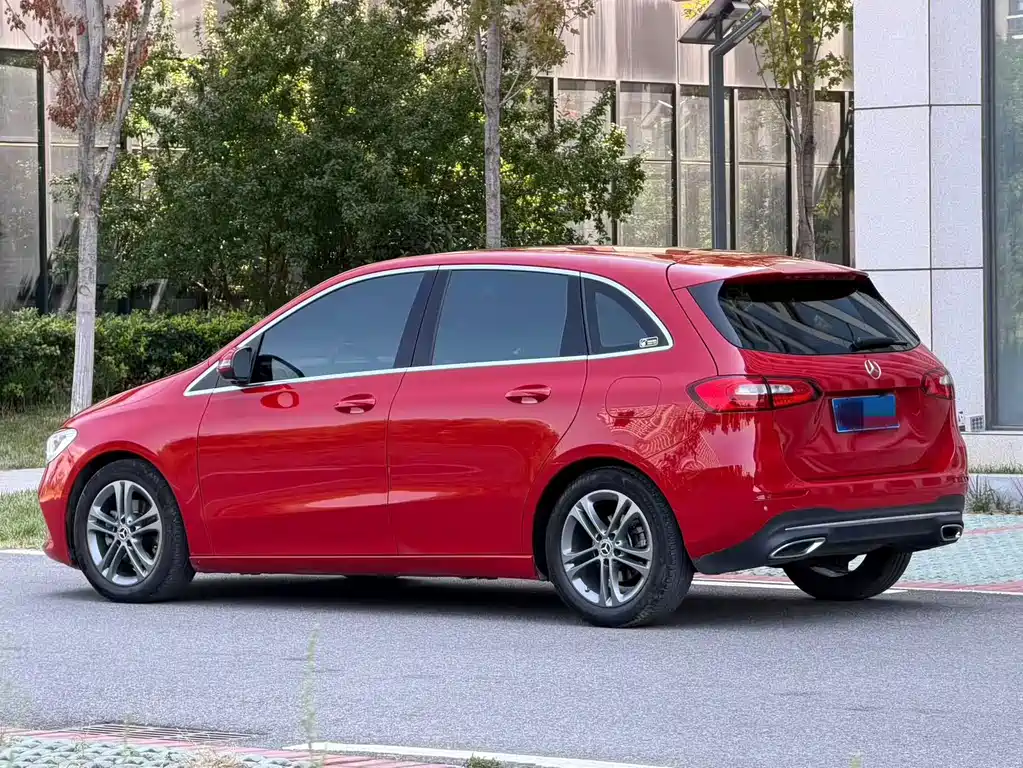 Mercedes-Benz B-Class — миниатюра 6