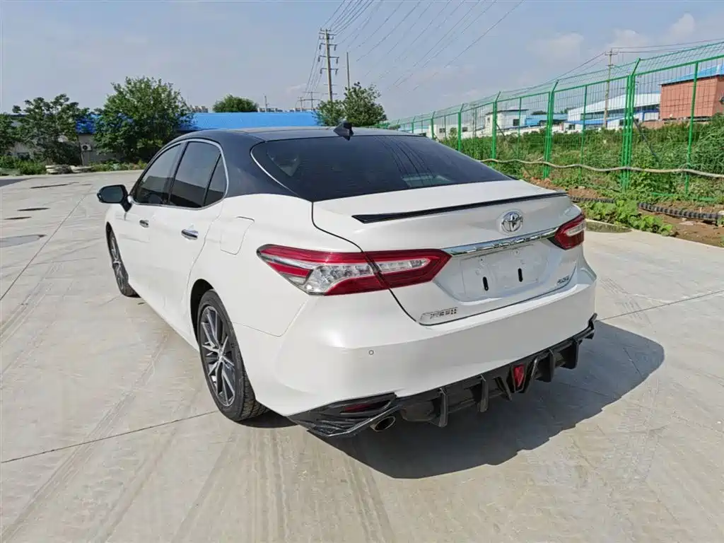Toyota Camry 2021 2.5G Luxury