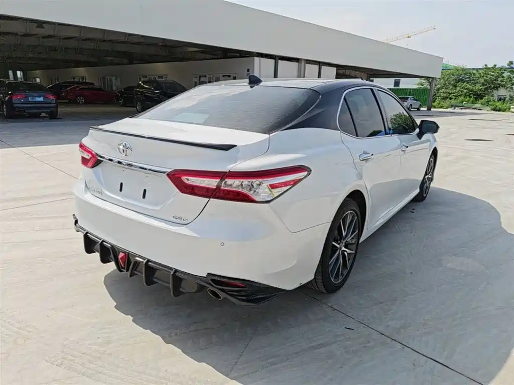 Toyota Camry 2021 2.5G Luxury