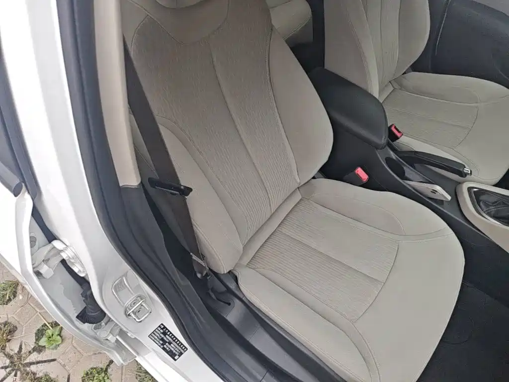 Buick Excelle — миниатюра 25