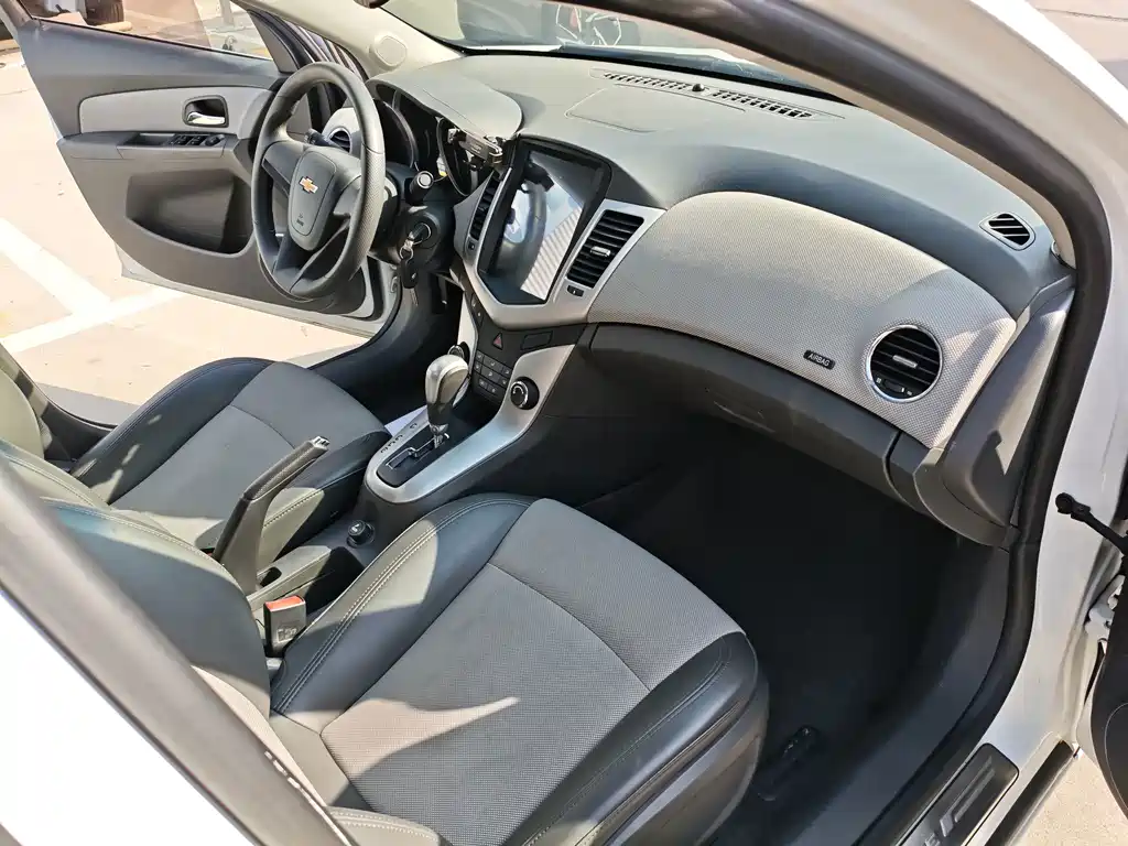 Chevrolet Cruze — миниатюра 8