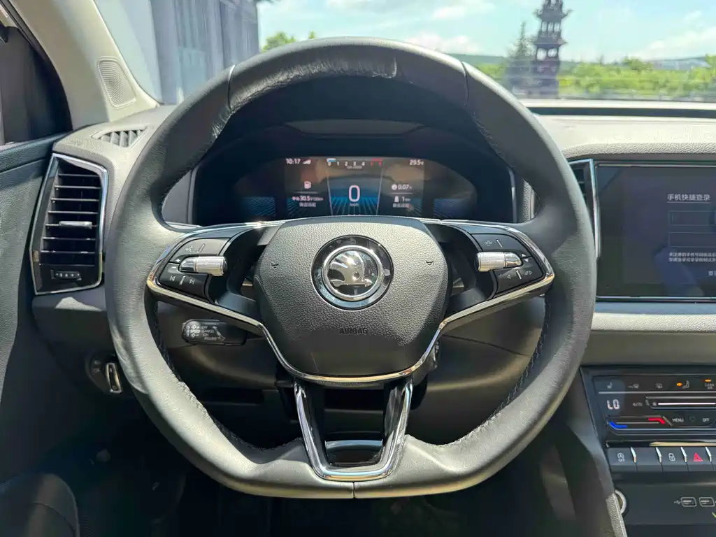 Skoda Karoq — миниатюра 15