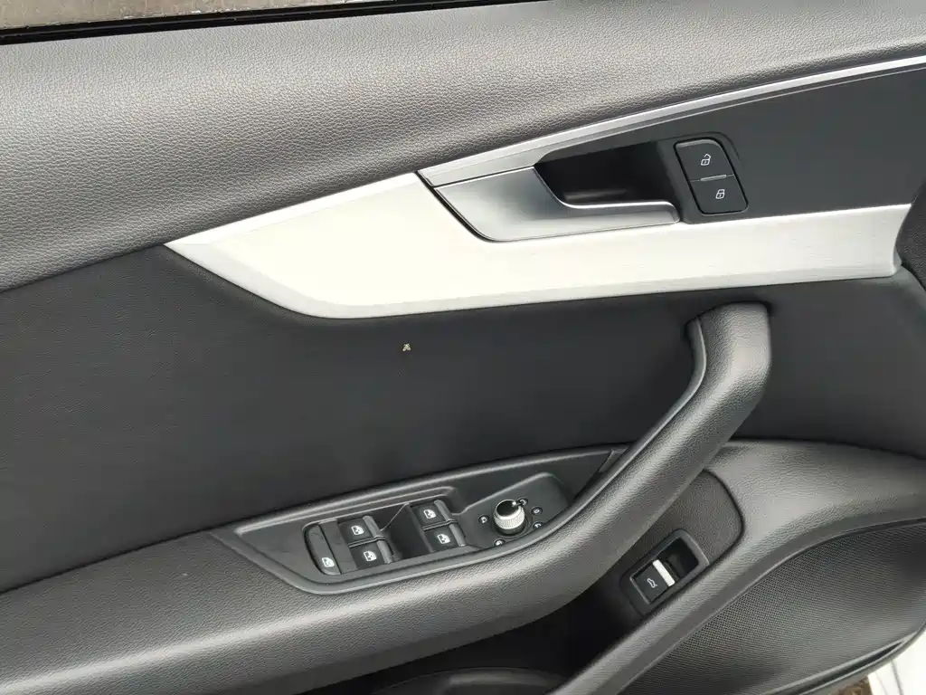 Audi A4L — миниатюра 13