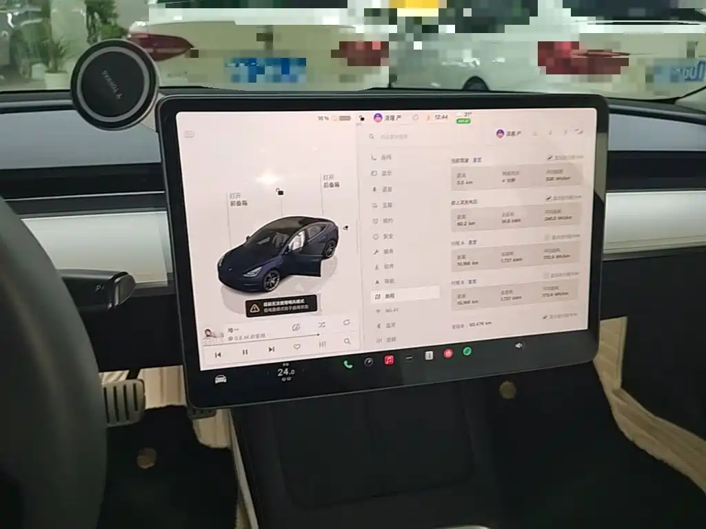 Tesla Model 3 — миниатюра 9