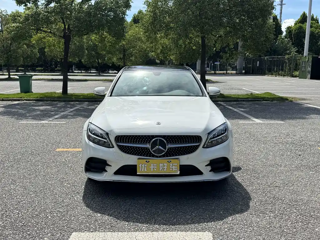 Mercedes-Benz C-Class — миниатюра 2