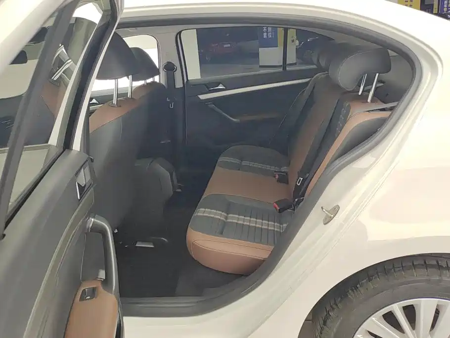 Volkswagen Lavida — миниатюра 11