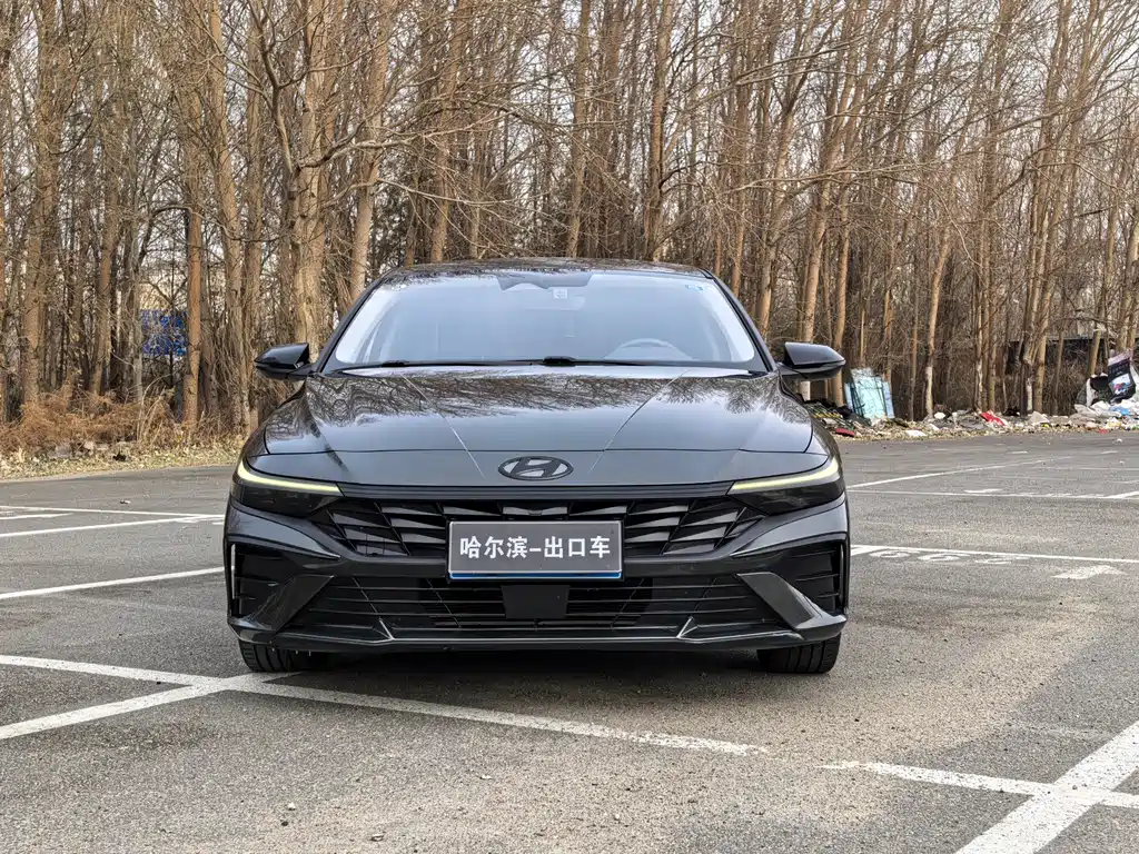HYUNDAI ELANTRA