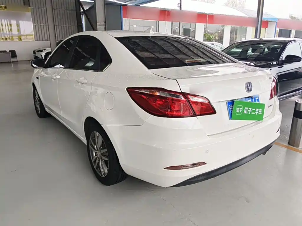 Changan Eado — миниатюра 5