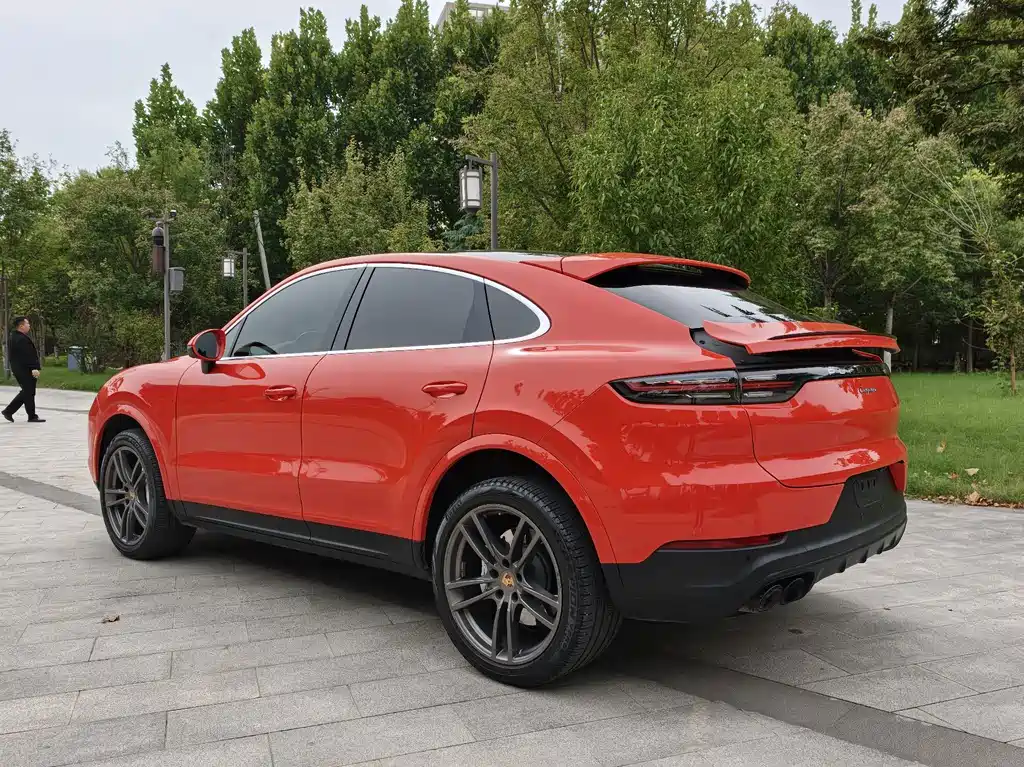 Porsche Cayenne — миниатюра 4
