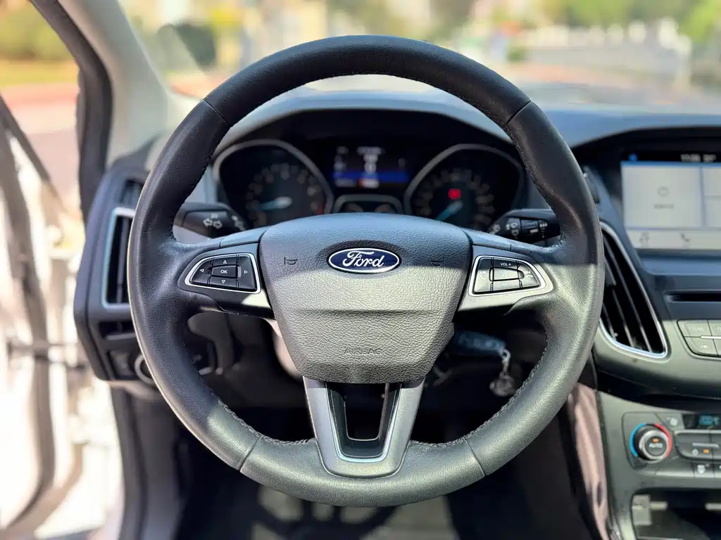 Ford Focus — миниатюра 13