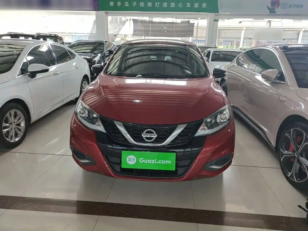 Nissan Tiida — миниатюра 3