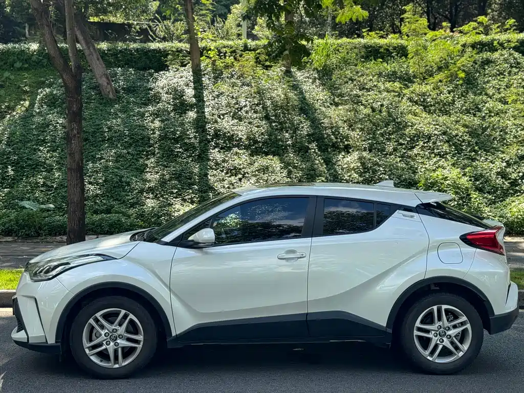 Toyota C-HR — миниатюра 3