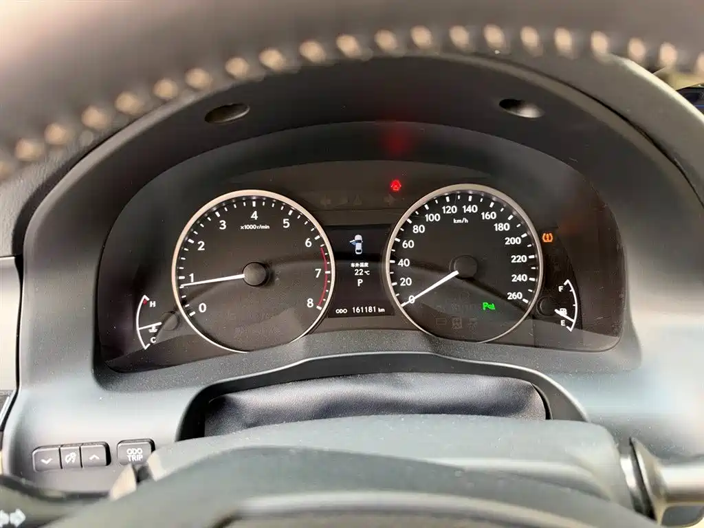 Lexus ES — миниатюра 11