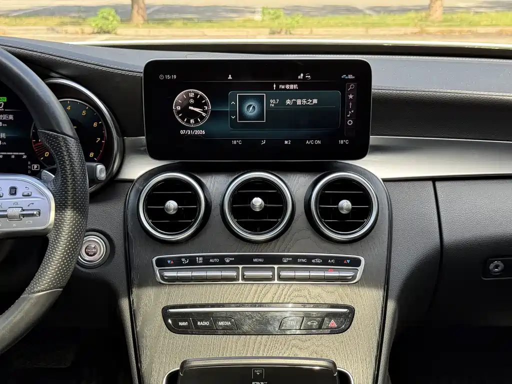Mercedes-Benz C-Class — миниатюра 13