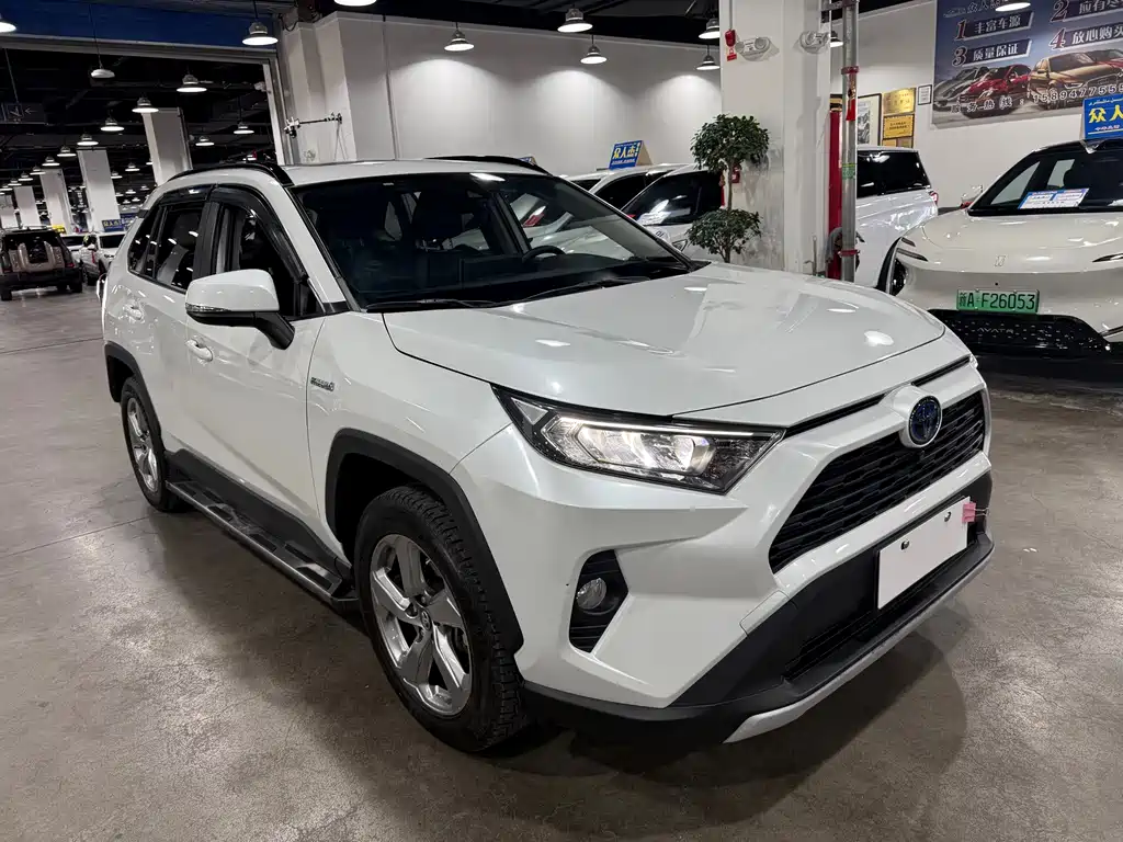 Toyota RAV4 — миниатюра 3