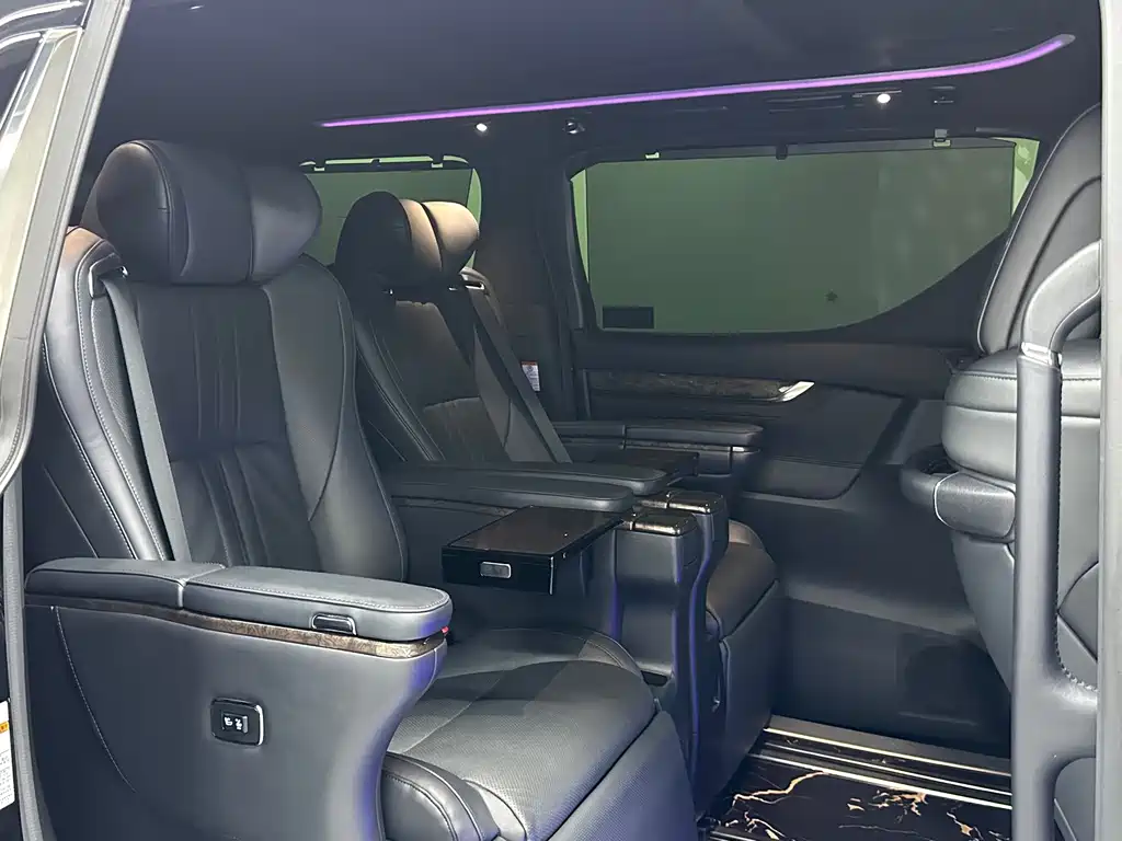 Toyota Vellfire — миниатюра 22