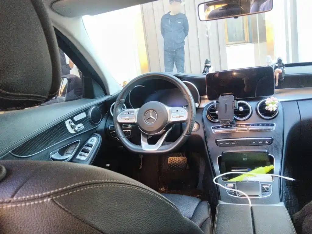 Mercedes-Benz C-Class — миниатюра 11