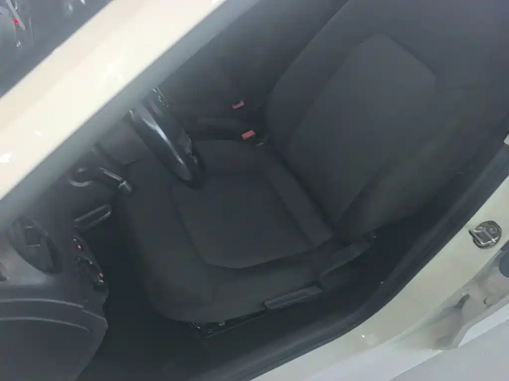 Volkswagen Jetta — миниатюра 15