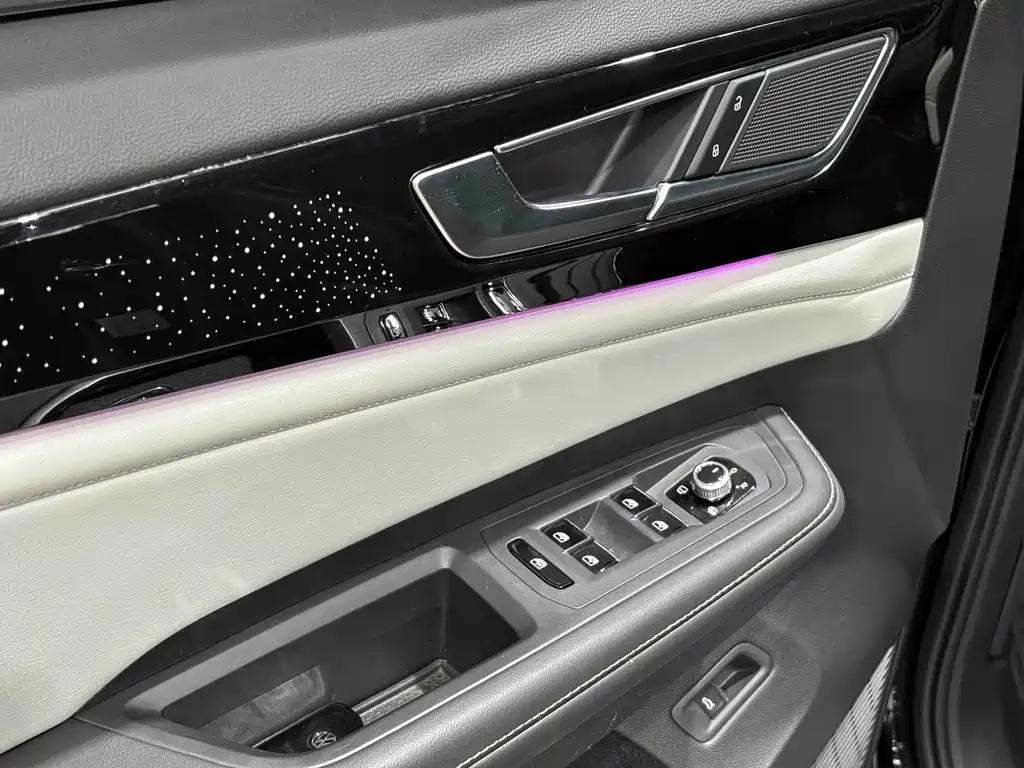 Volkswagen Teramont — миниатюра 22