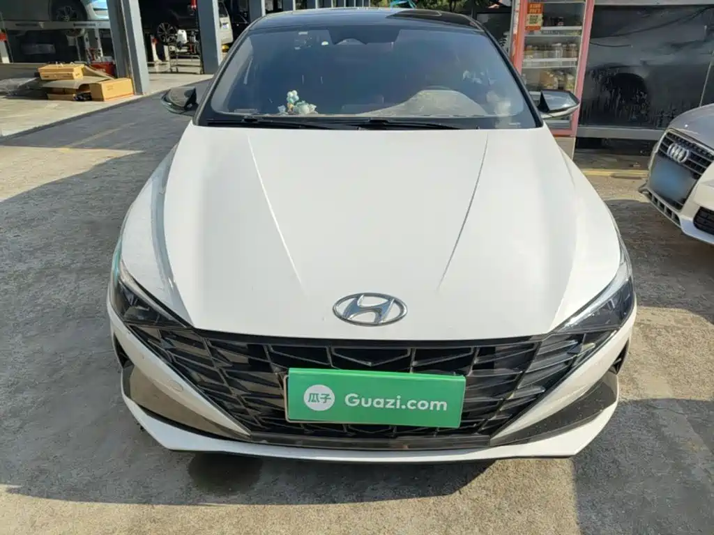 Hyundai Elantra — миниатюра 3