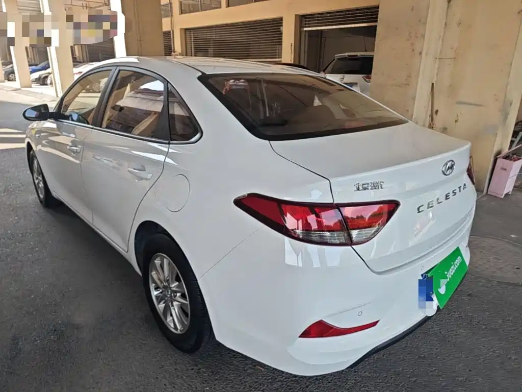 Hyundai Elantra — миниатюра 5