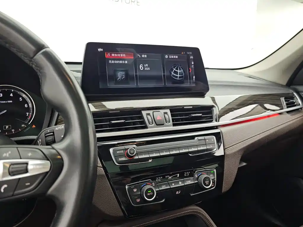 BMW X1 — миниатюра 10