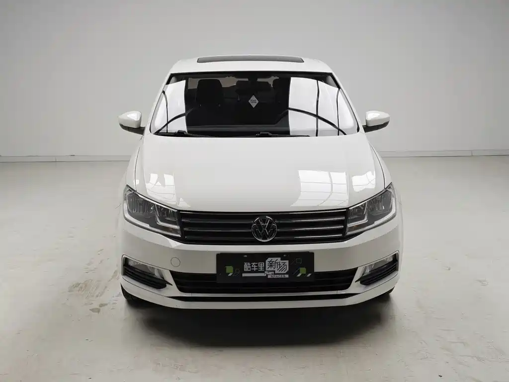 Volkswagen Santana — миниатюра 2