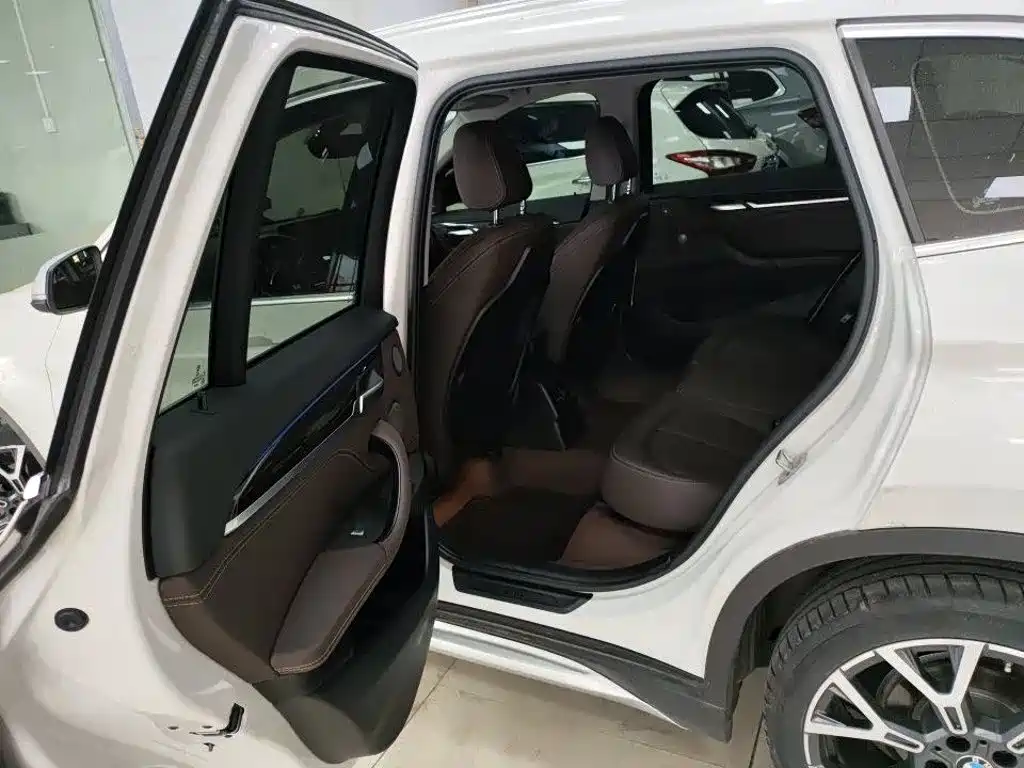 BMW X1 — миниатюра 3