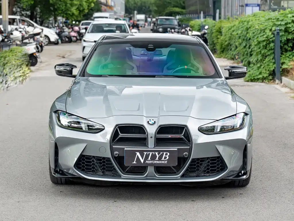 BMW M4 — миниатюра 2