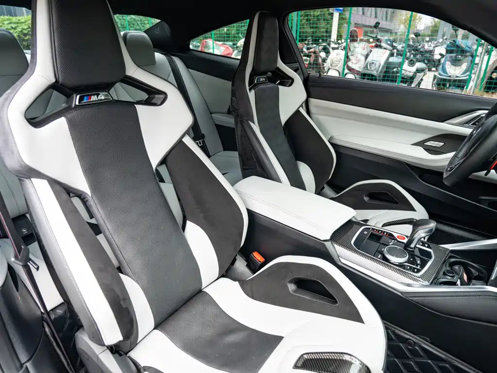 BMW M4 — миниатюра 11