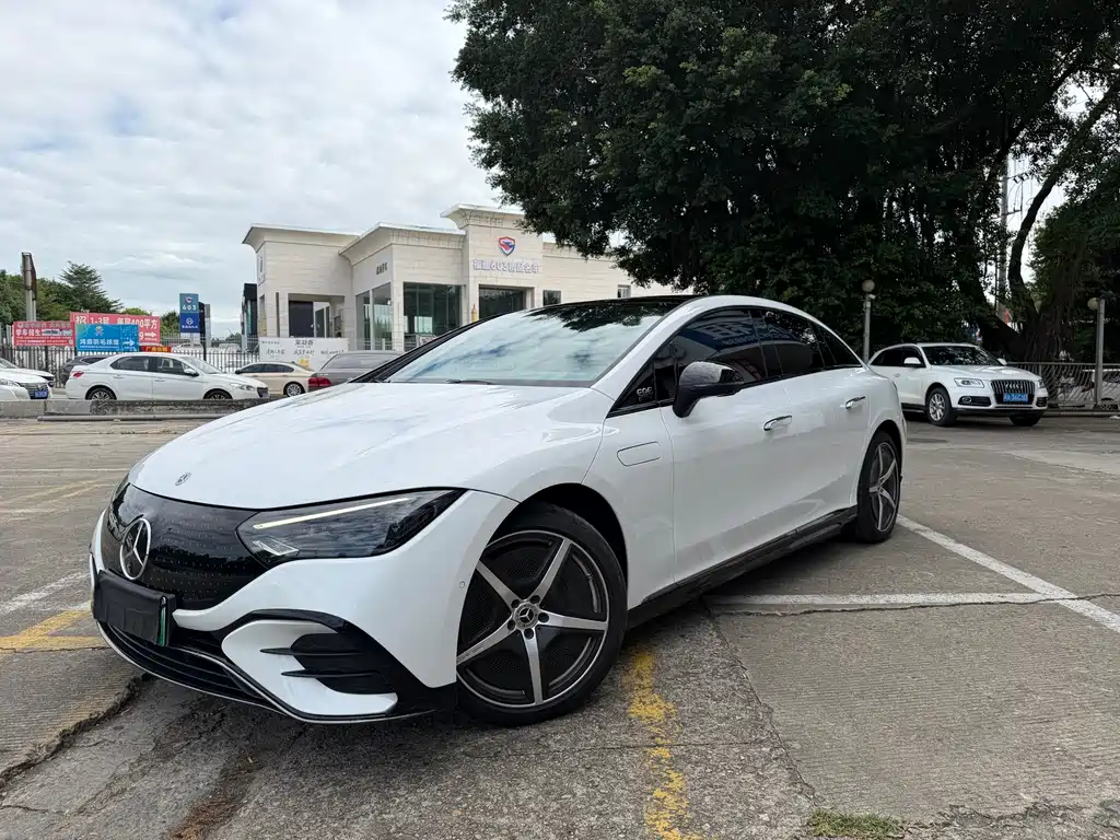 Mercedes-Benz EQE