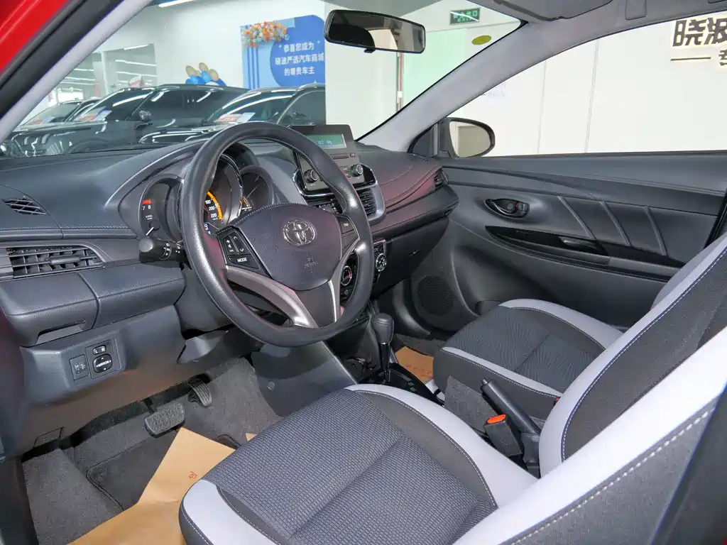 TOYOTA YARIS L ZHIXUAN