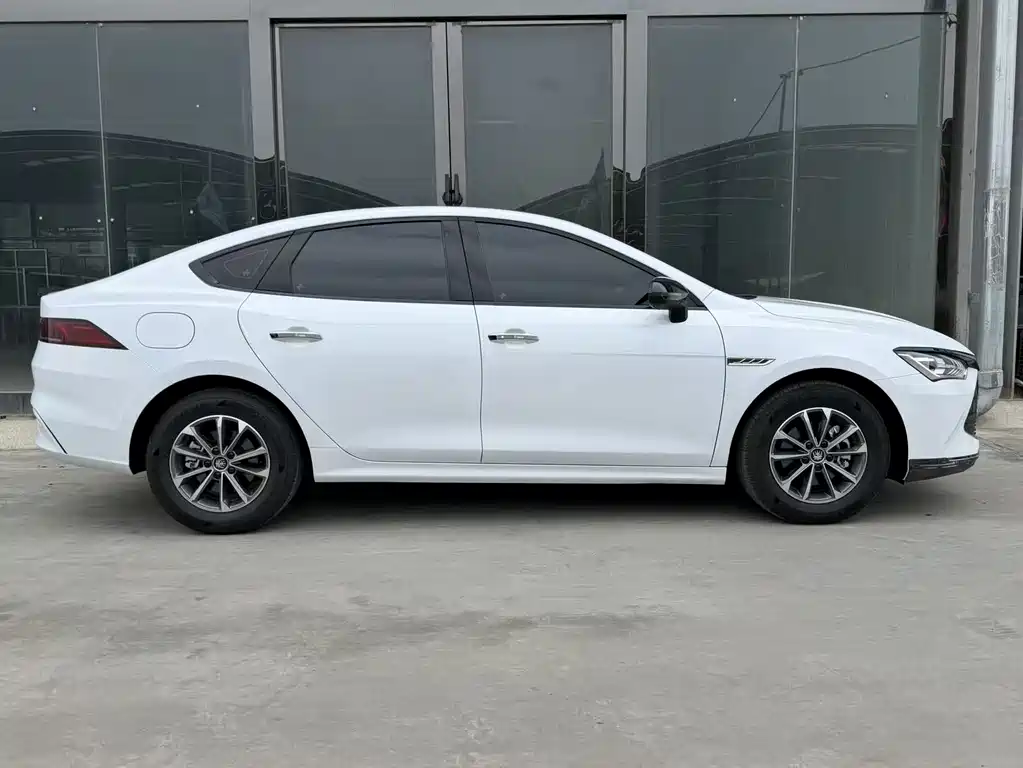 BYD Qin PLUS — миниатюра 5