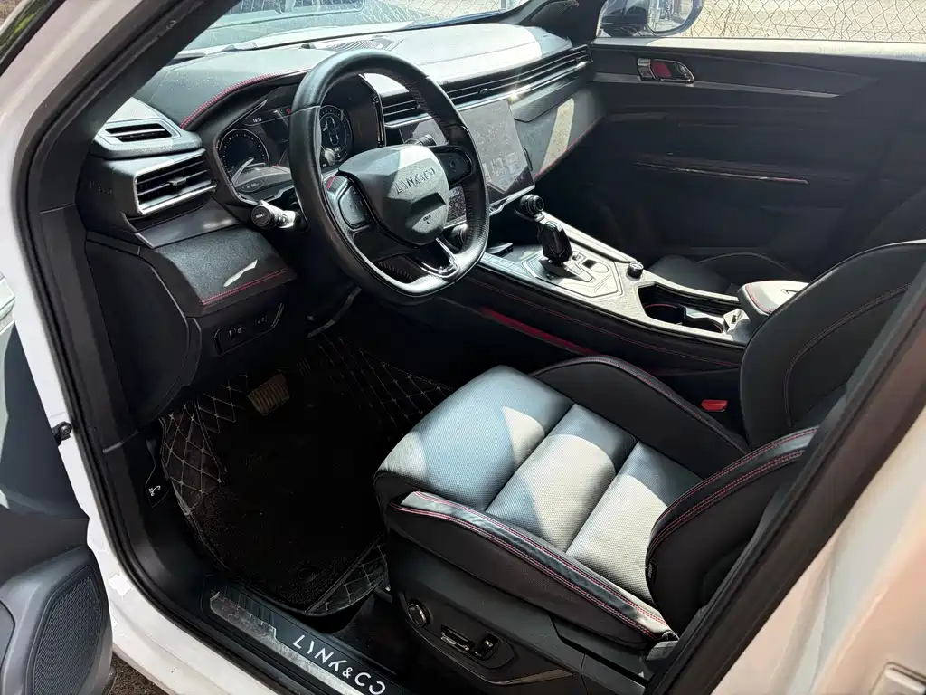 Lynk & Co 05 — миниатюра 4