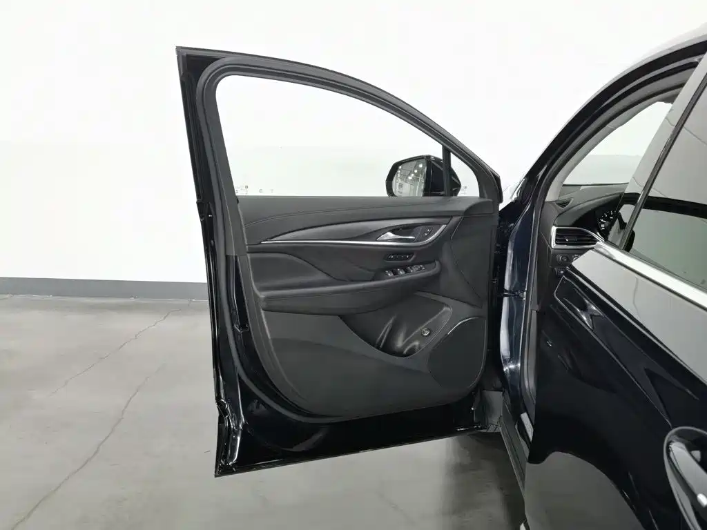 Buick Enclave — миниатюра 8