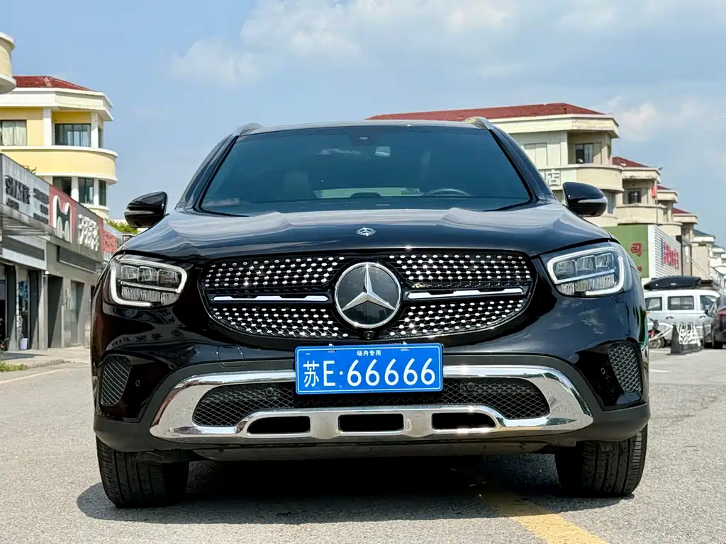Купить Mercedes-Benz GLC
