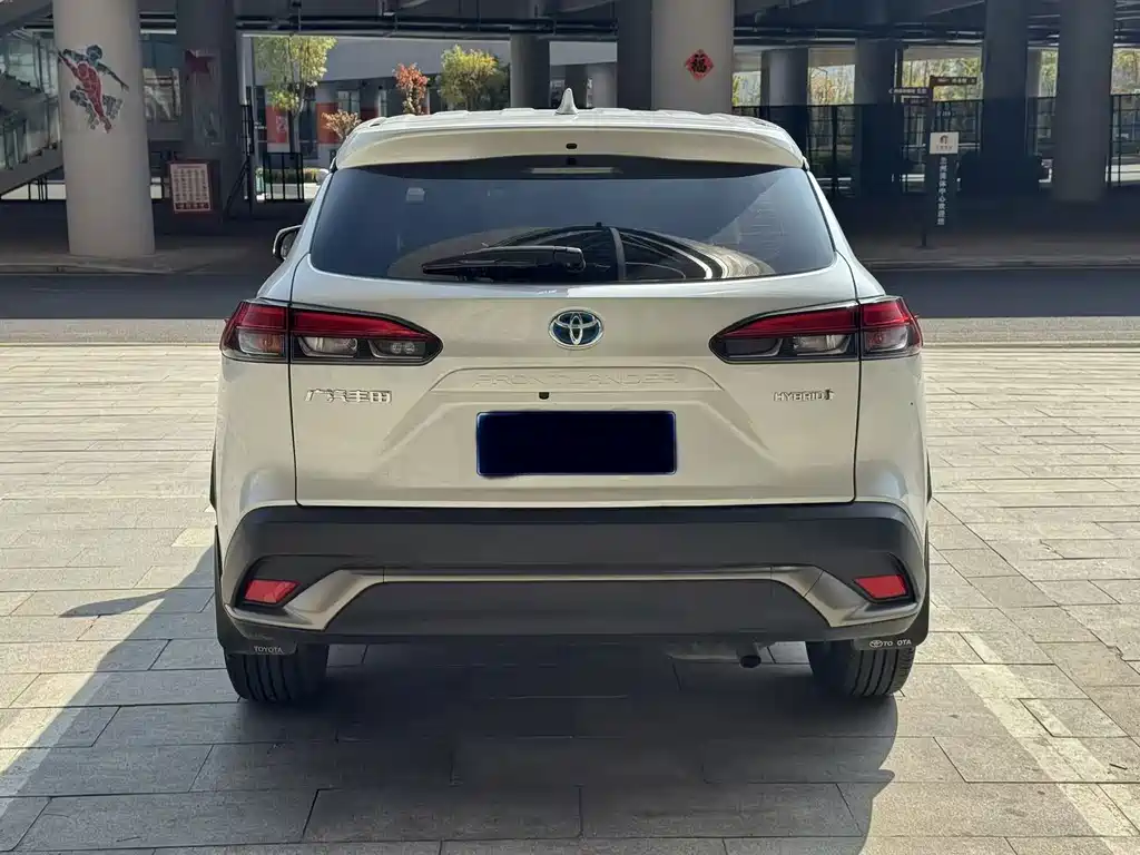 Toyota Frontlander — миниатюра 5