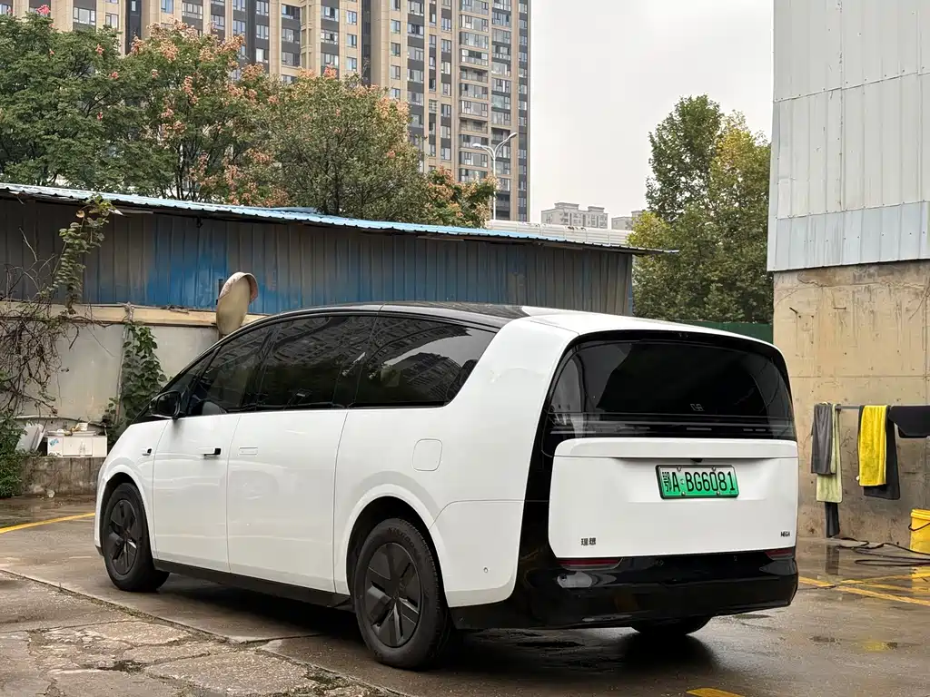 Li Auto Li MEGA — миниатюра 6