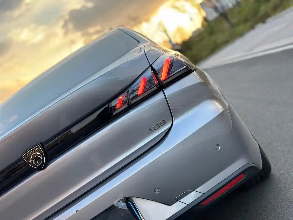 Peugeot 408 — миниатюра 10