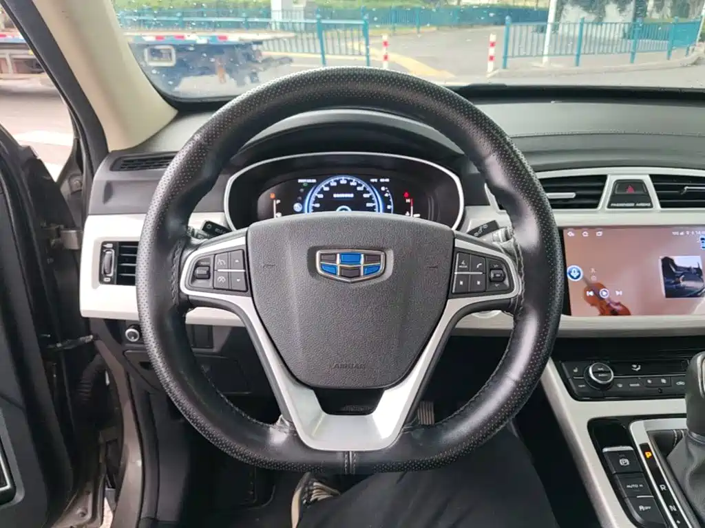 Geely Boyue — миниатюра 11