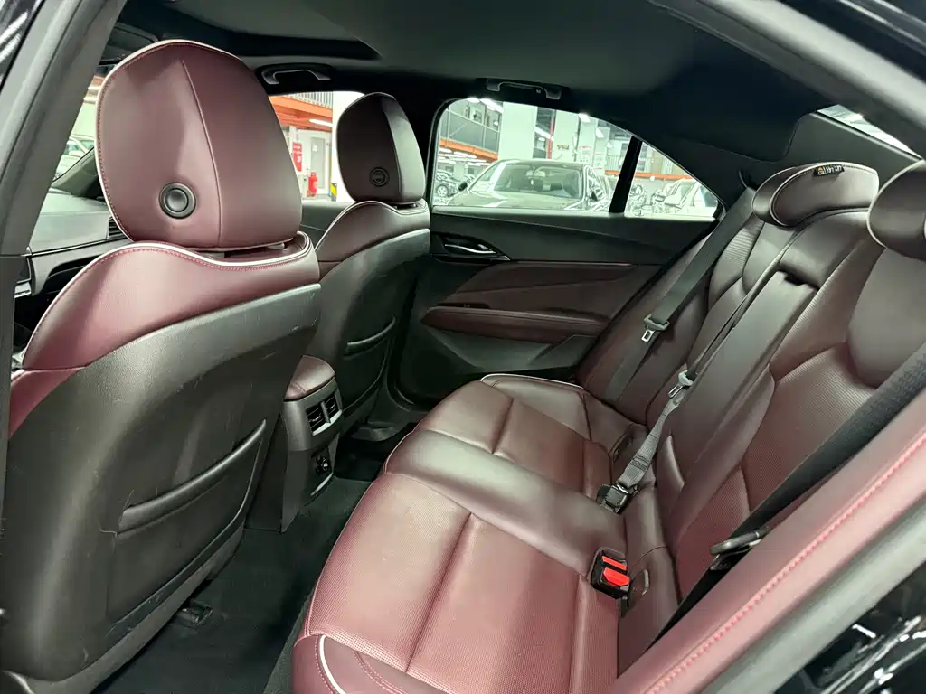 Cadillac CT4 — миниатюра 10