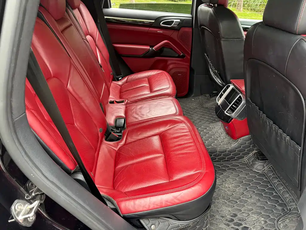 Porsche Cayenne Hybrid — миниатюра 8