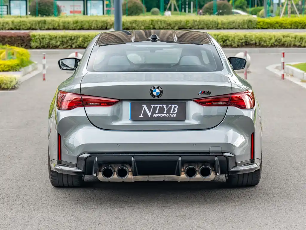 BMW M4 — миниатюра 5