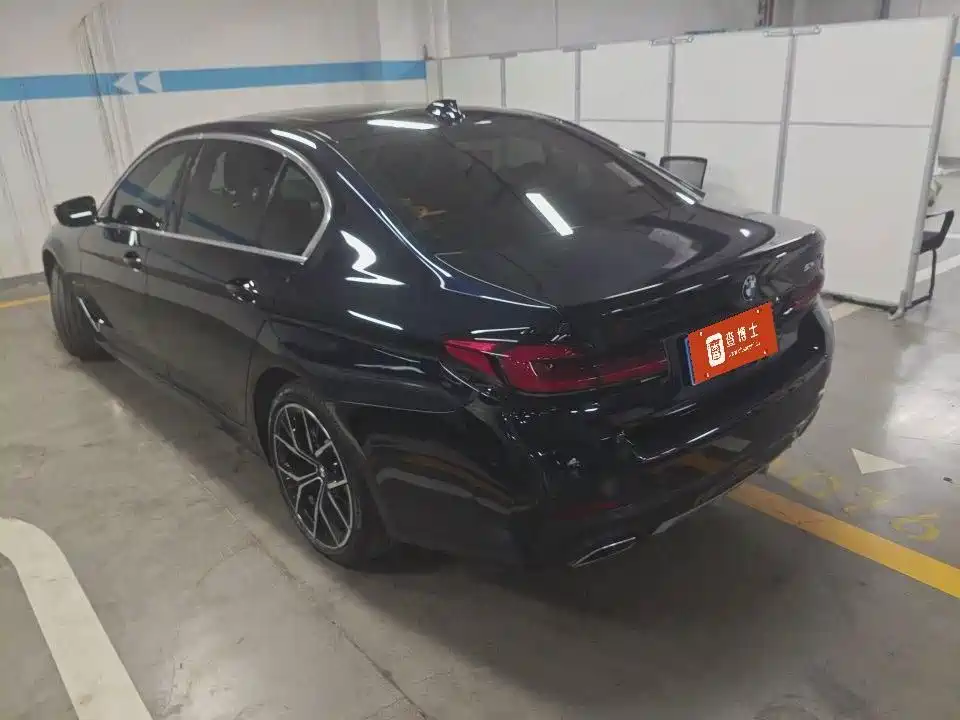 BMW 5 Series — миниатюра 4