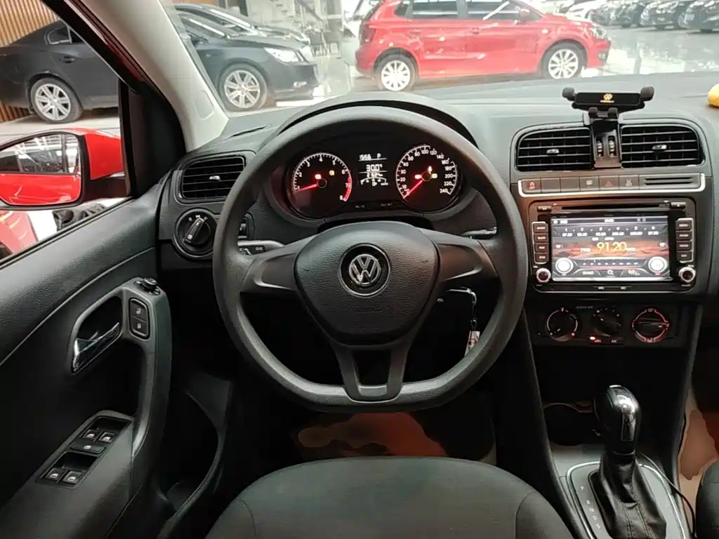 Volkswagen Polo — миниатюра 11